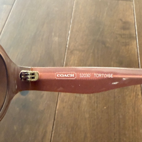Coach Sunglasses - Picture 3 of 4